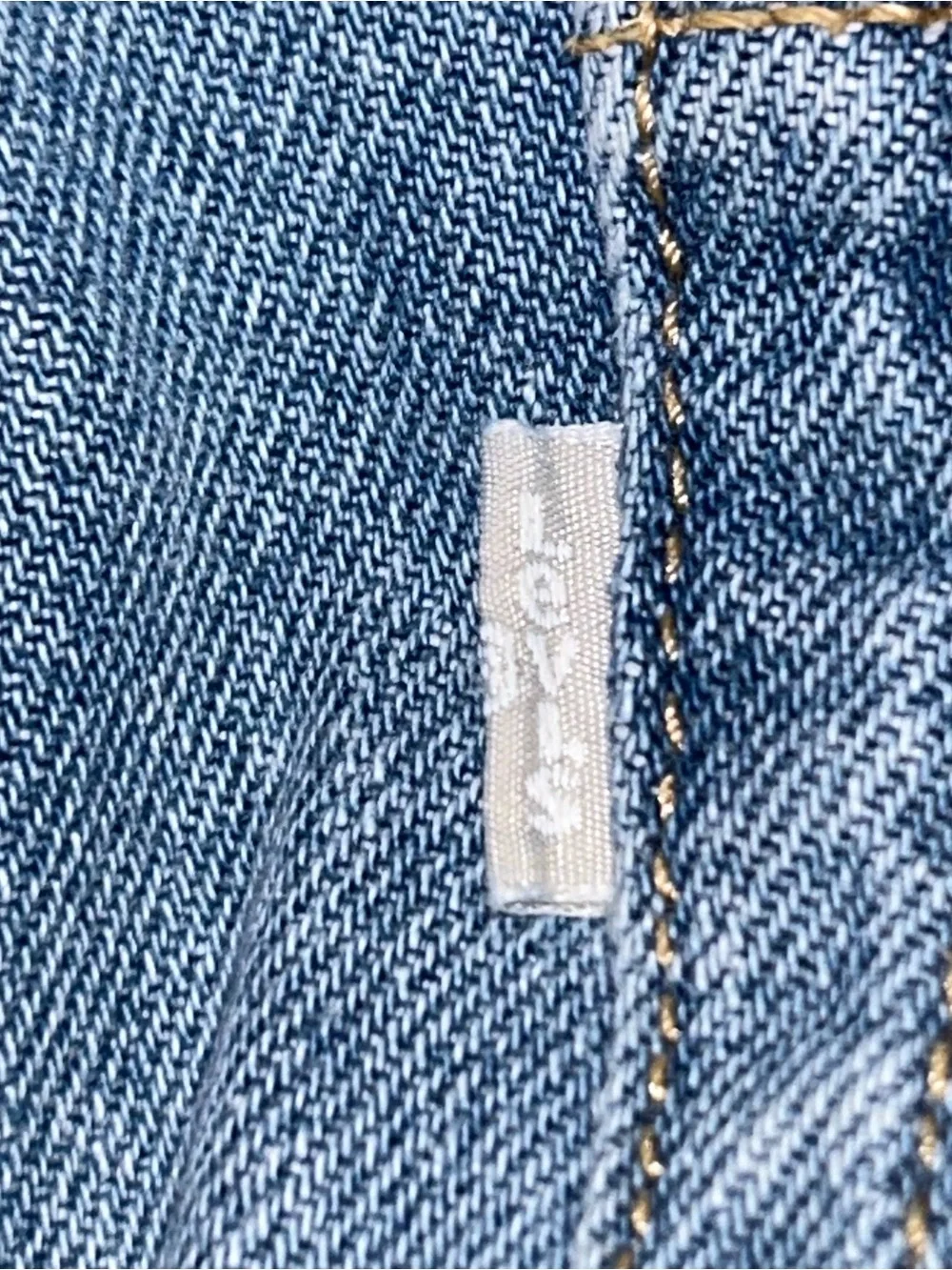 Levi's silver tap Light Blue Distressed Straight-Leg Jeans 27x31